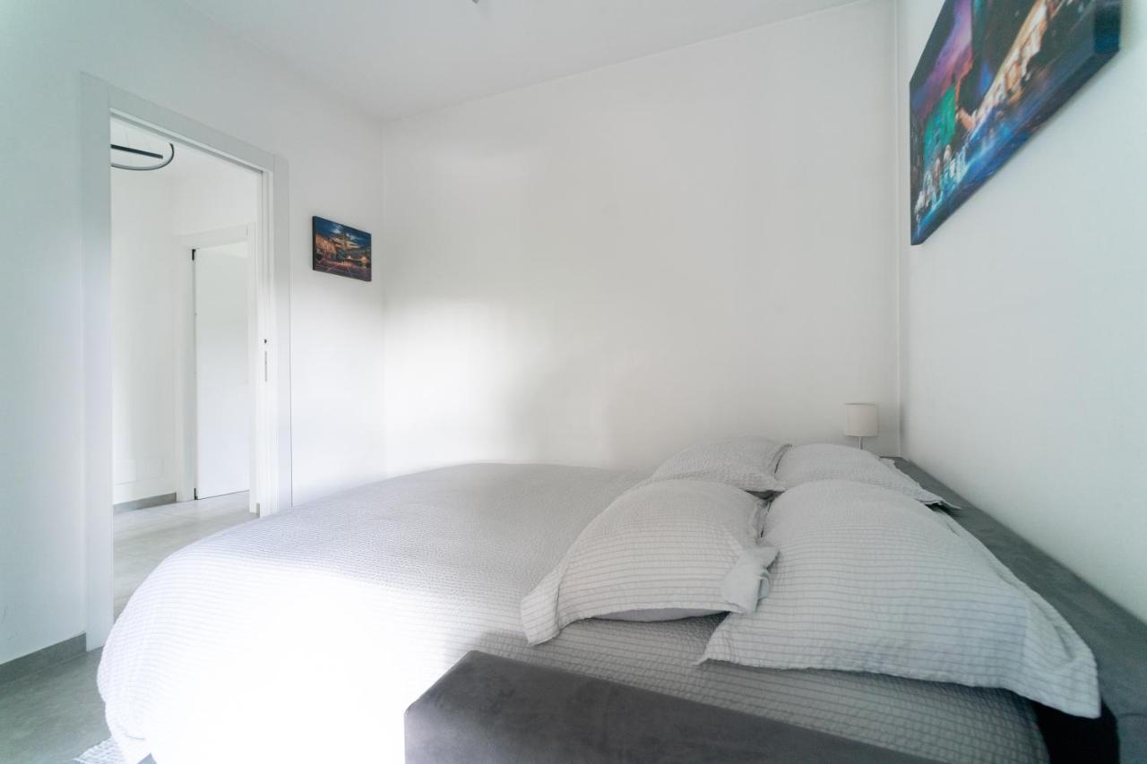 Oasis Luxury - A.C/Terrace/2Bedrooms แบร์กาโม ภายนอก รูปภาพ