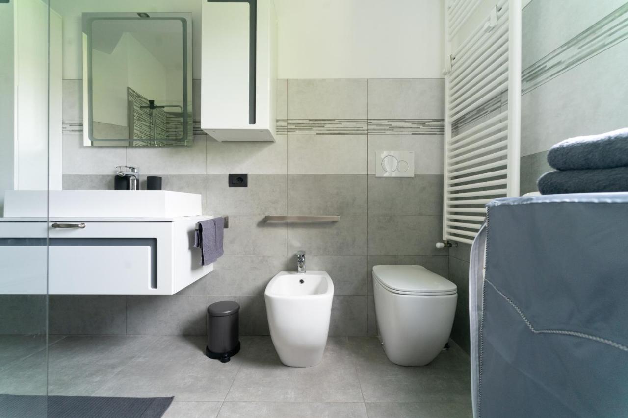 Oasis Luxury - A.C/Terrace/2Bedrooms แบร์กาโม ภายนอก รูปภาพ