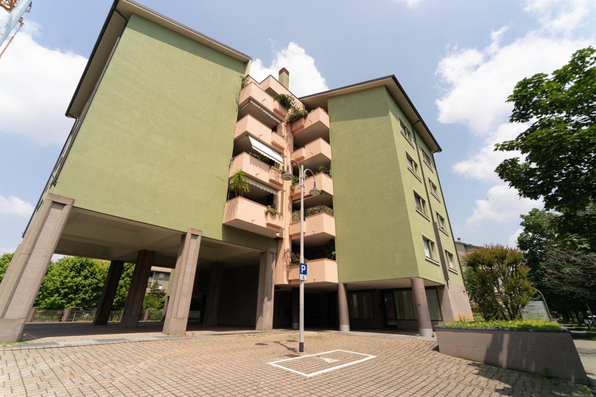 Oasis Luxury - A.C/Terrace/2Bedrooms แบร์กาโม ภายนอก รูปภาพ